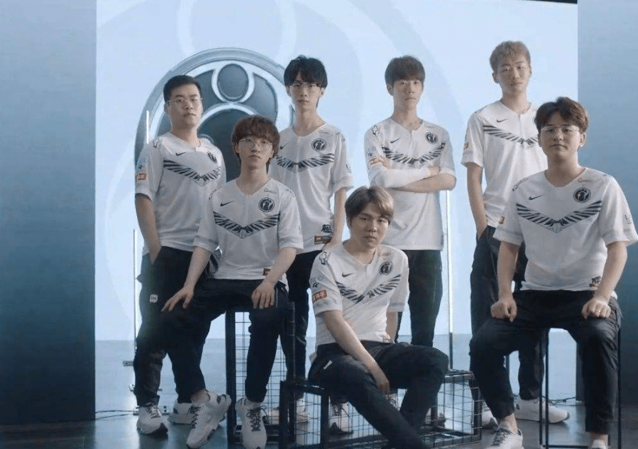 波兰队极大 波兰队极大