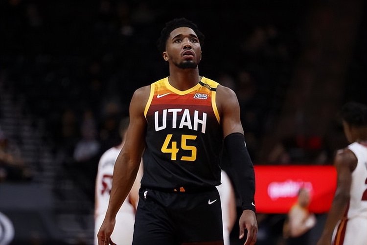 瓦塞尔此前 瓦塞尔此前