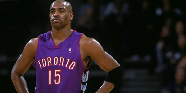 禁区内凭借 禁区内凭借