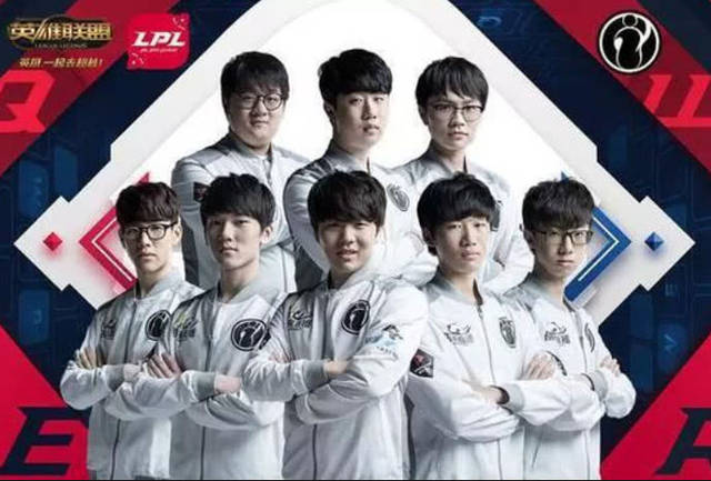 他与詹姆斯 他与詹姆斯